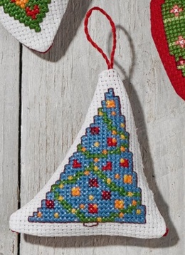 01-0256 Guirlande i træ