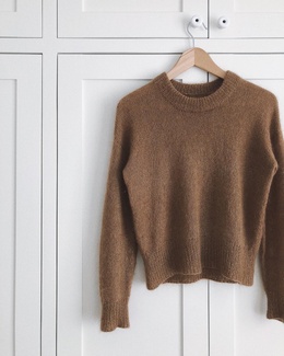 stockholmsweater-fra-petiteknit