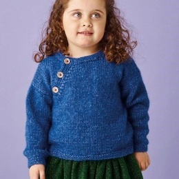 barnesweater-med-skraa-lukning