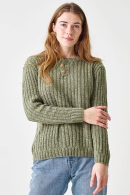 Strikkeopskrift på Sweater med struktur og stolpe