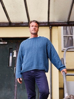 Strikkeopskrift til Herrestrik i struktur med dropped shoulder