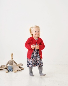 Strikkeopskrift til en Barnetrøje med hulmønster