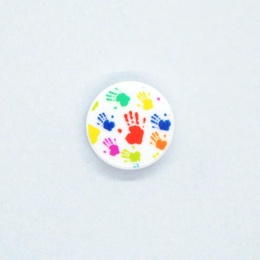 knap-med-multifarvede-haender-15-mm