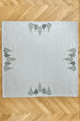 Broderikit til Grøn jul med stil - juletræstæppe  er det perfekte broderikit,