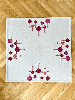 Broderi-kit Rød jul med stil - Juletræstæppe