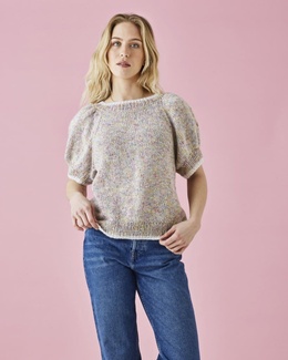 Strikkeopskrift til raglanbluse med pufærmer