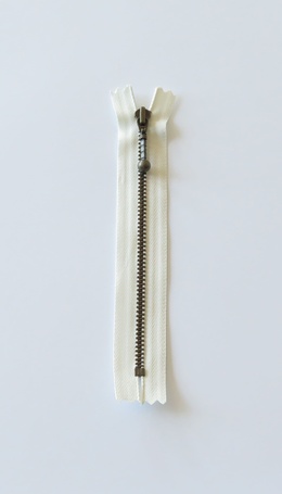 ykk-delbar-lynlaas-antik-messing-50-cm-6-mm-ikke-delbar