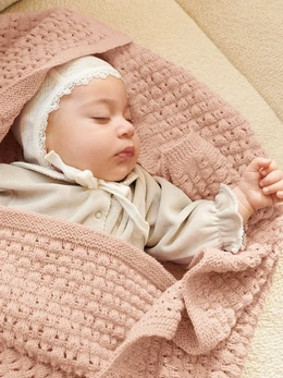 Strikkeopskrift til babytæppe - Sommerfugletæppe