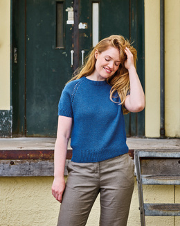 Strikkeopskrift til en T-shirt med raglanærmer