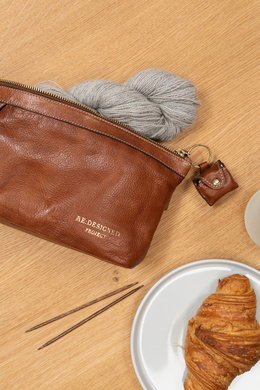 Lækker lille opbevaringsclutch til strikketilbehør