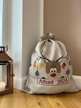 Julesæk med masser af plads til gaver