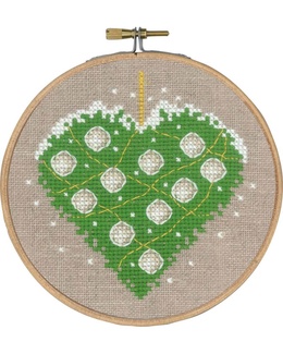 julehjerte-med-kugler-broderikit