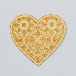 beige-hjerte-strygemotiv