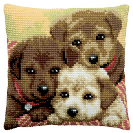 Fortrykt broderi med hundehvalpe