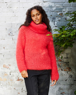 Strikkeopskrift til en raglansweater med rullekrave