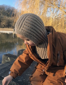 Strikkeopskrift til en lækker balaclava til børn