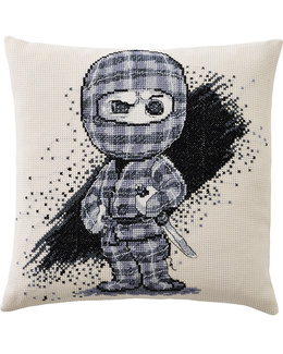 Broderikit til pude med den ternede Ninja
