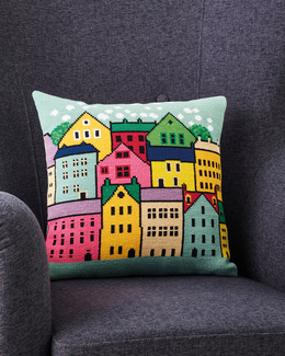 Broderikit til pude med huse på