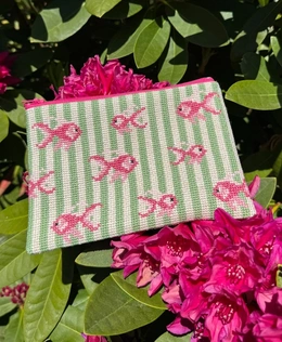 pink-guldfisk-clutch