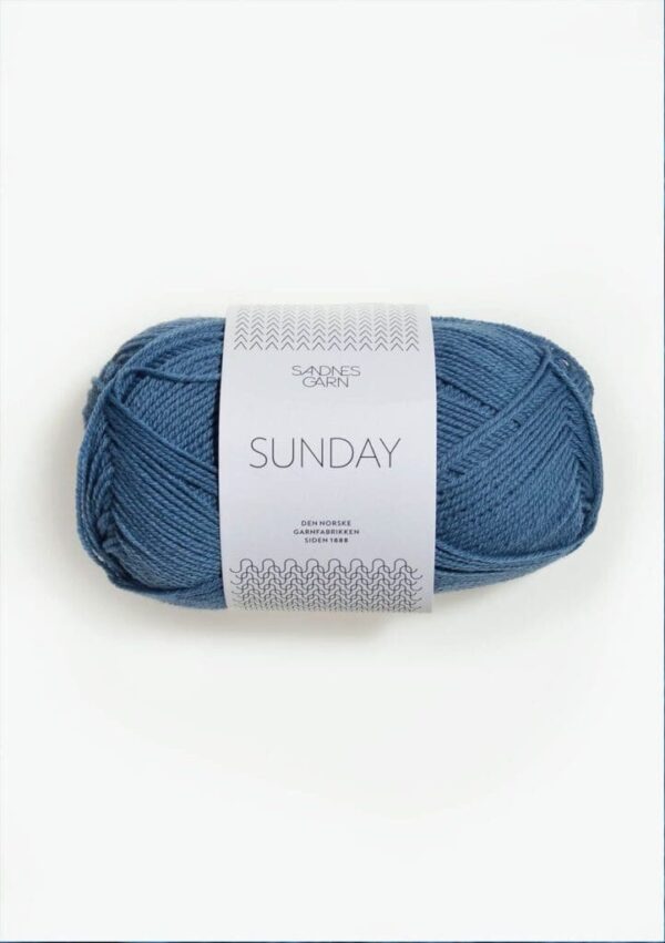 sunday-56042-moerk-himmelblaa