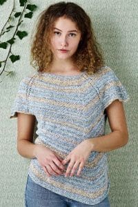 skaev-bluse-i-v-moenster-opskrift-891321