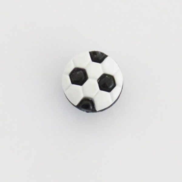 plastikknap-med-en-fodbold-13-mm