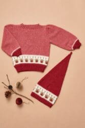 bluse-og-nissehue-med-rudolf