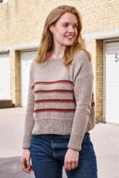 kort-sweater-med-striber