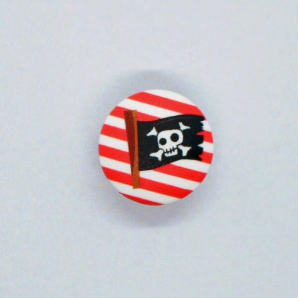 plastikknap-med-doedningeflag