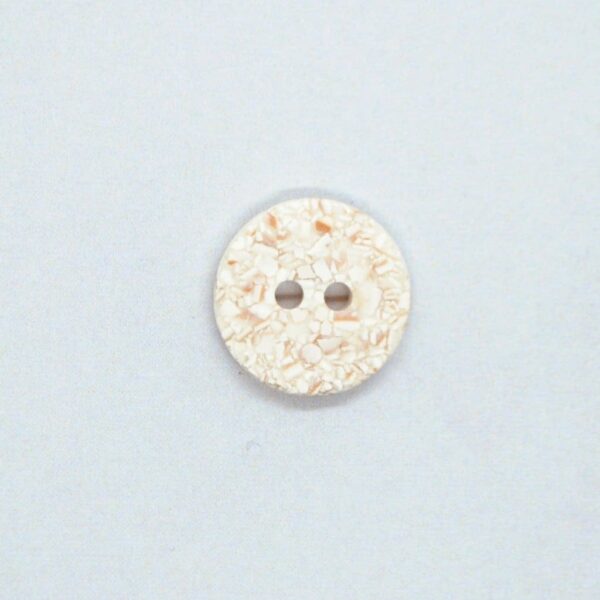 hvid-knap-med-aeggeskaller