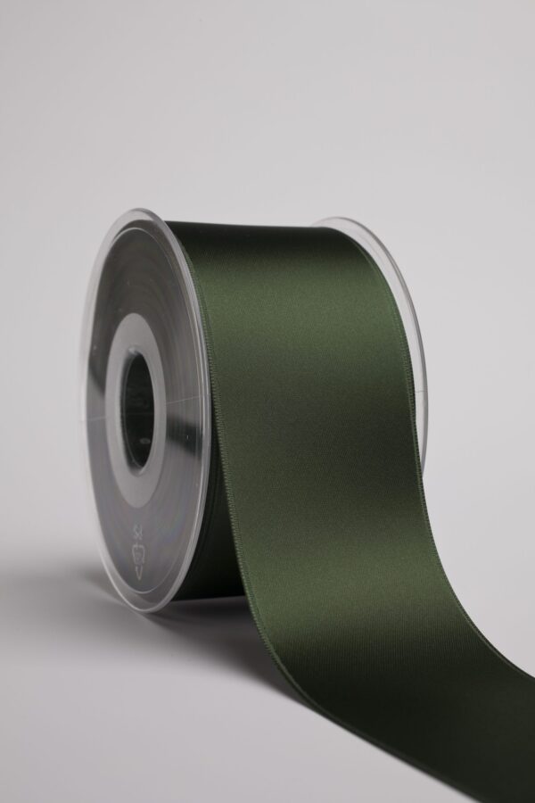 satinbaand-50-mm-i-bredden-moerkegroen