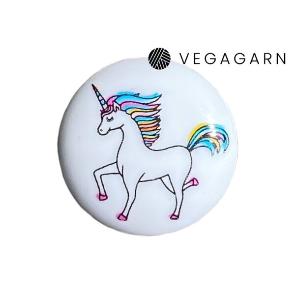 hvid-plastikknap-med-enhjoerning