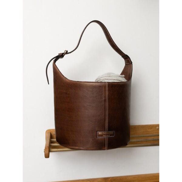 project-27-woodsmoke-stor-opbevaringsspand-i-laeder