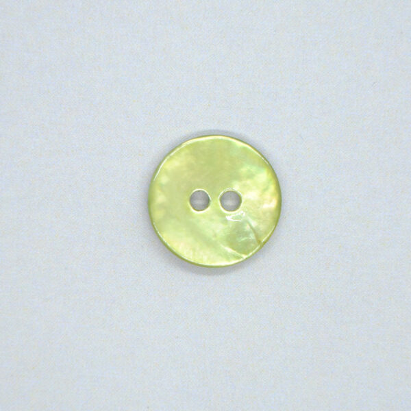 perlemorsknap-med-2-huller-15-mm-lime