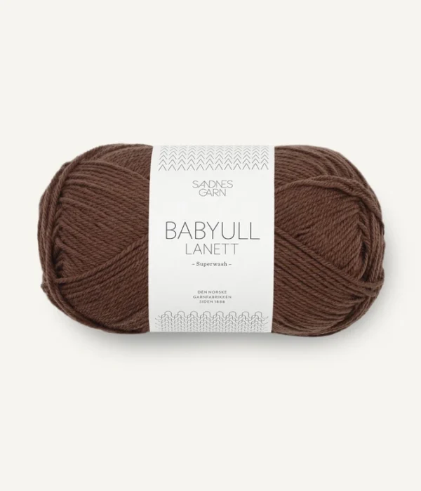babyull-lanett-3082-moerk-brun