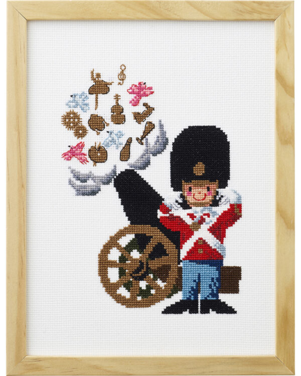 garderen-med-konfettikanon-broderikit-fra-permin