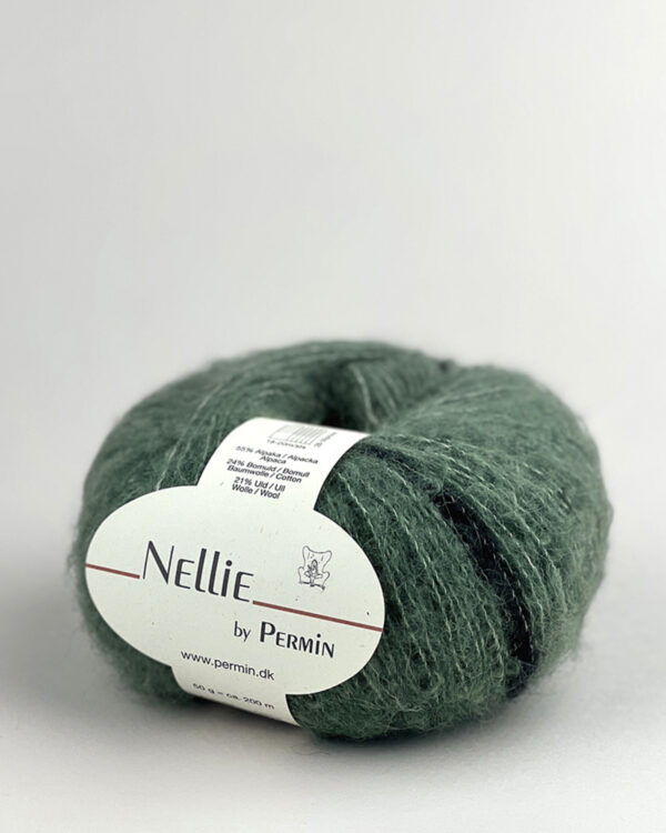 nellie-882410-salvie-og-moerkegroen