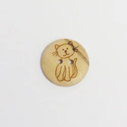 traeknap-med-en-lille-kat