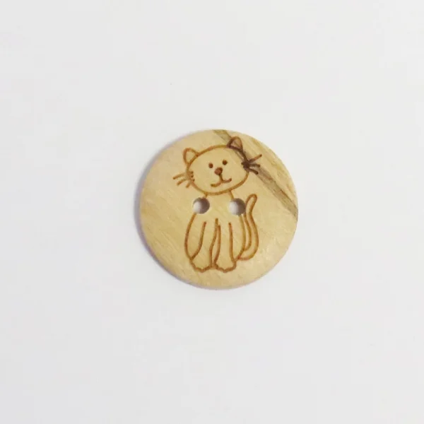 traeknap-med-en-lille-kat