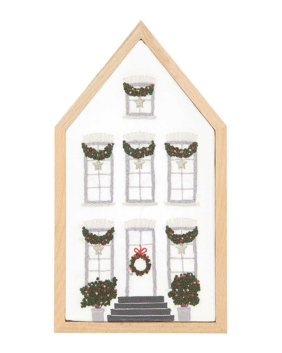 100191 Christmas Rocks 2 Christmas House lille Broderikit