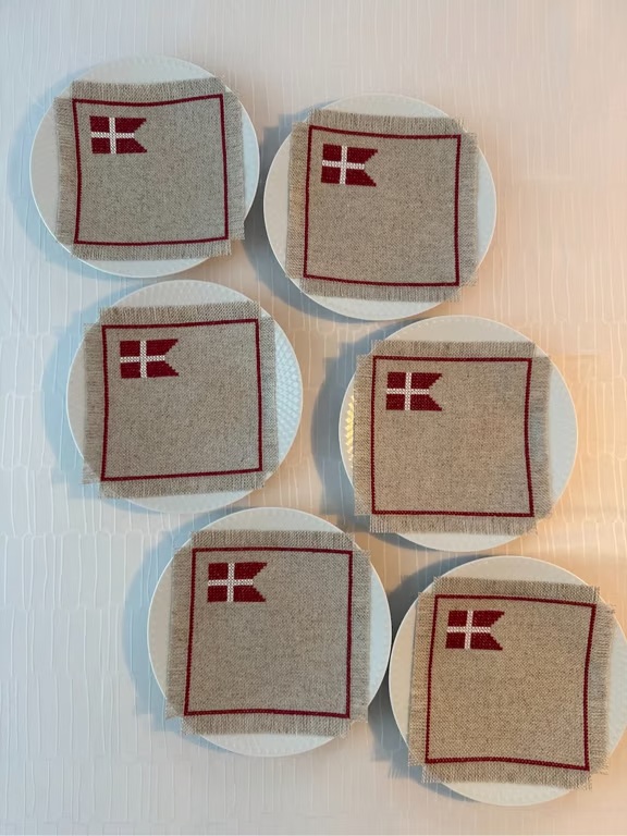 DK Flag mellemlægsservietter Broderikit til seks mellemlægsservietter