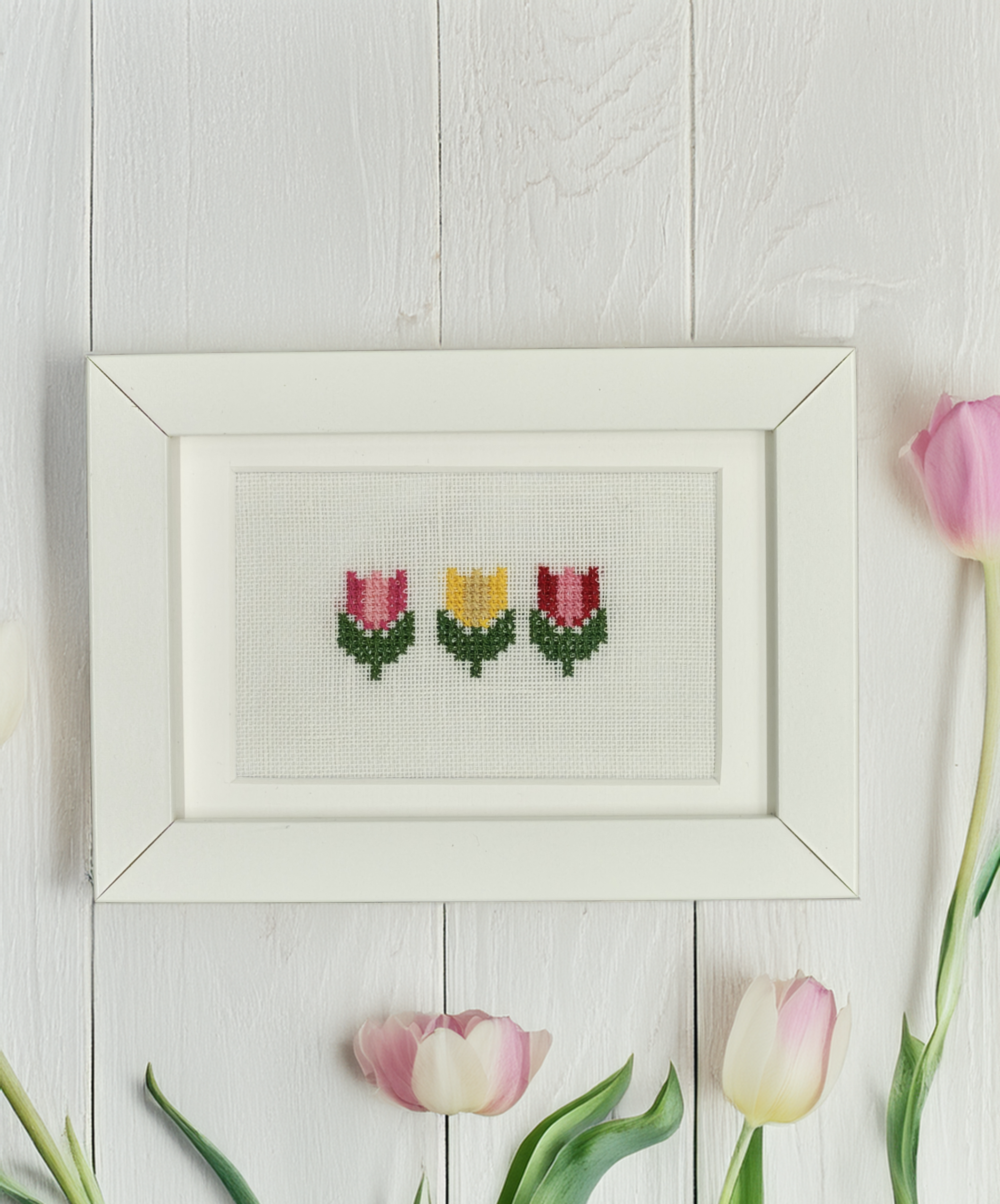 Broderi med tulipaner